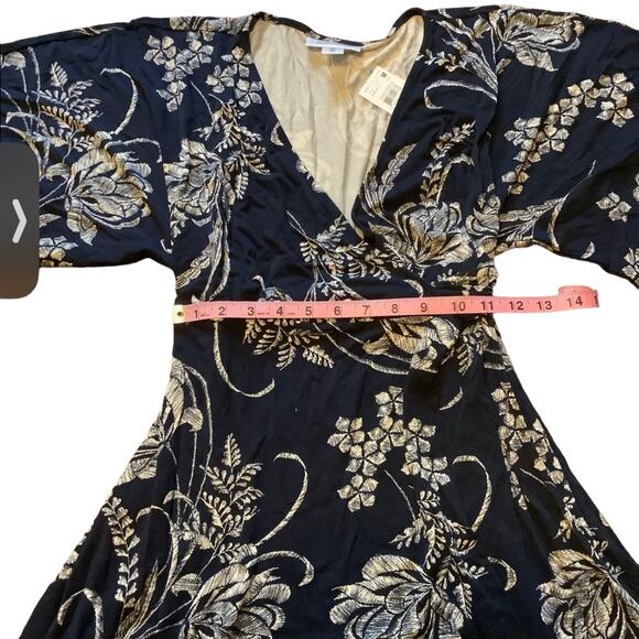 Motherhood Maternity Navy White Floral Flutter Sleeve Wrap Dress Size Medium NWT - Picture 9 of 13